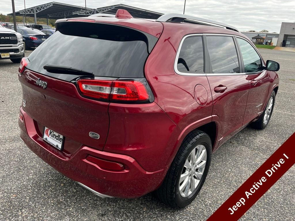 2017 Jeep Cherokee Overland w/VERY LOW MILES