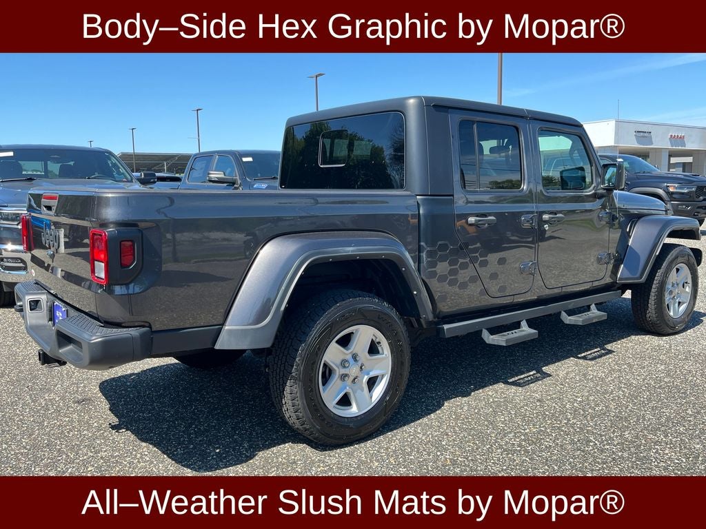 2022 Jeep Gladiator Sport