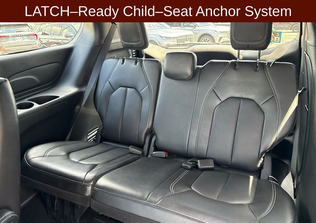 2025 Chrysler Pacifica Select