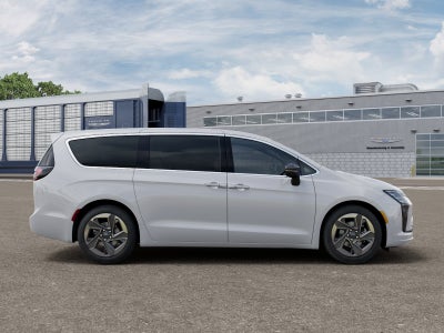 2027 Chrysler Pacifica Limited